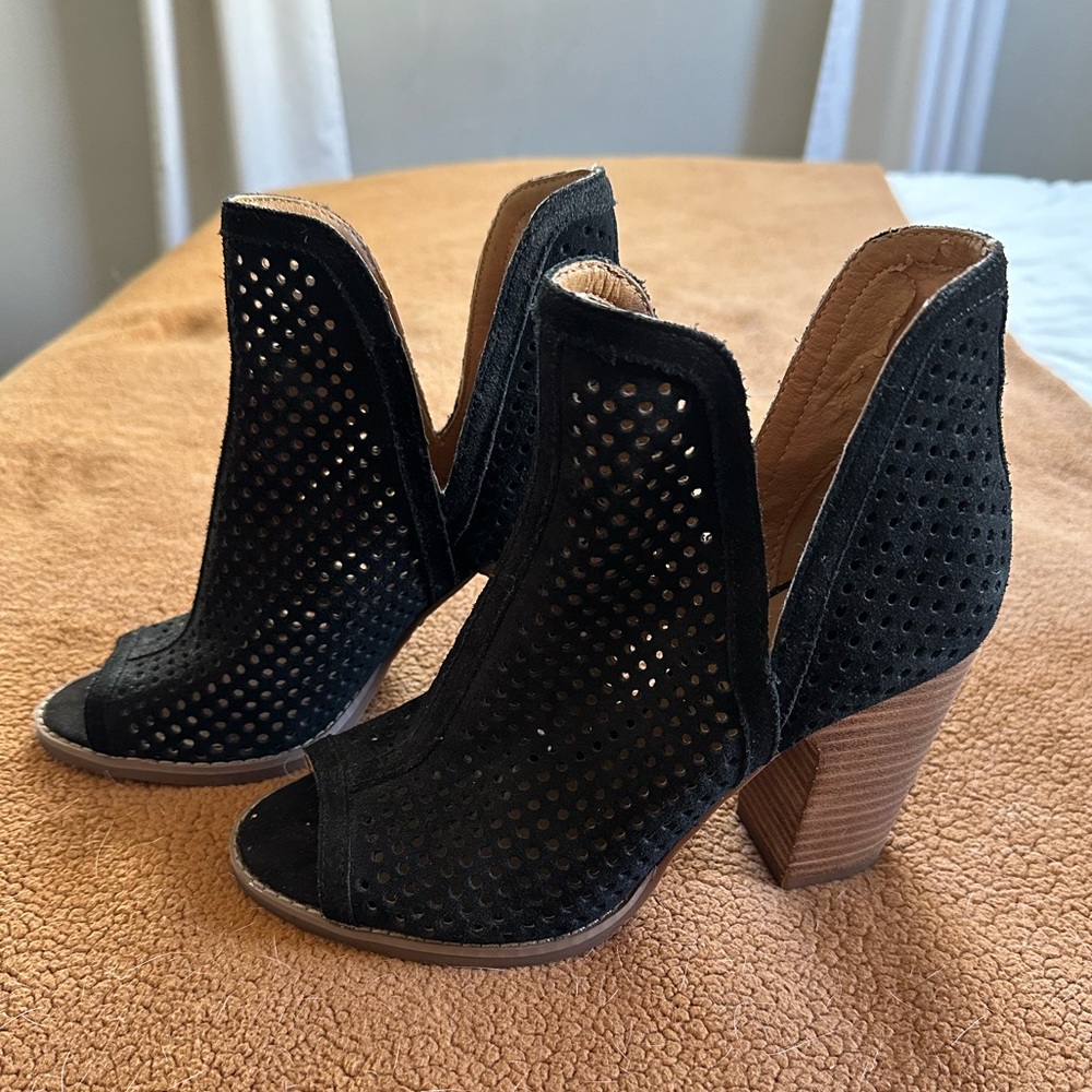 Black Lucky Brand Heels